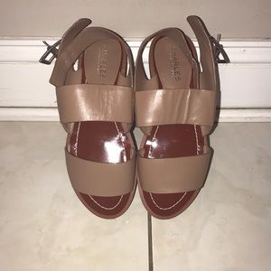 Charles David Flats w/ Strap